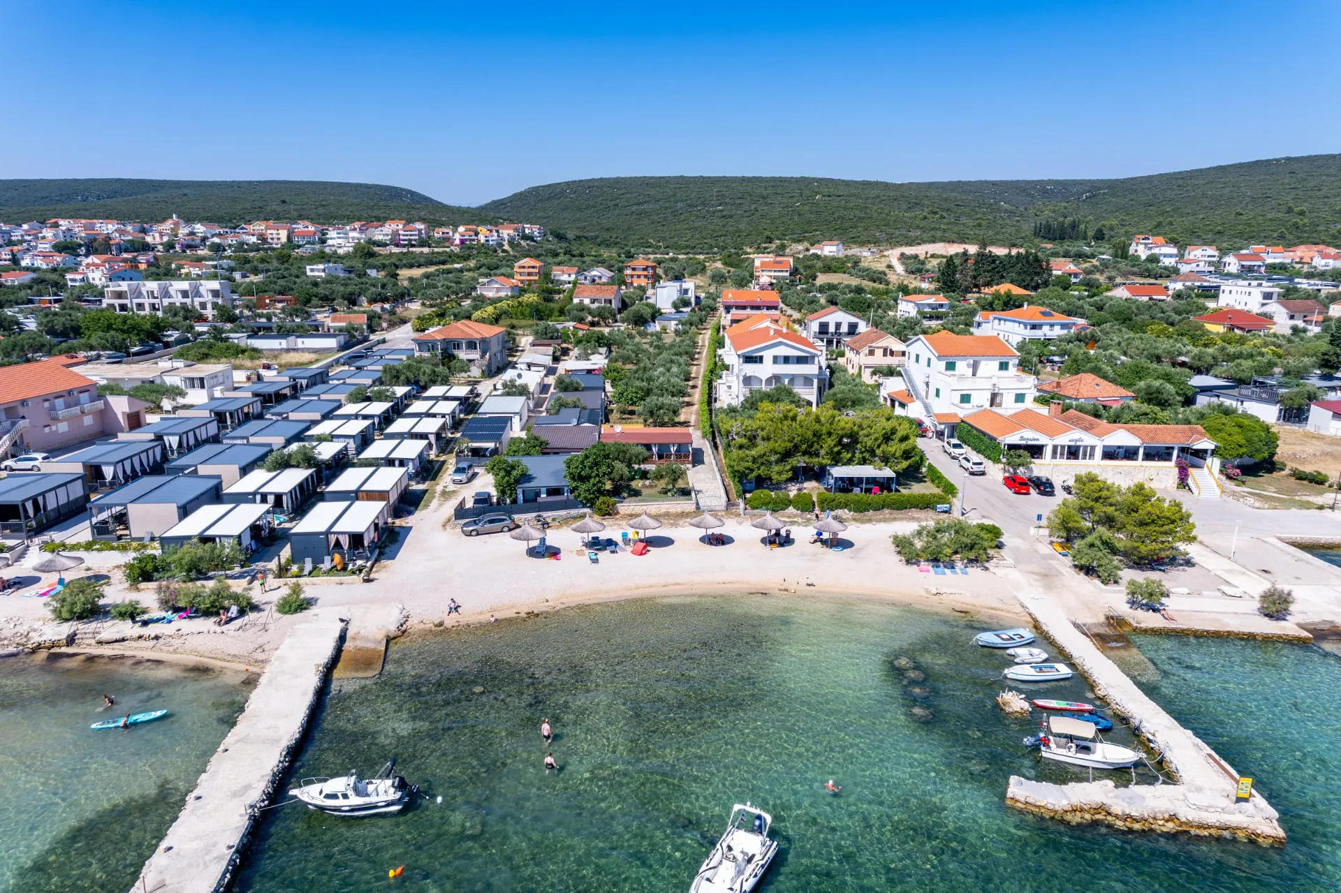 Plaža i lučica Svetog Petra